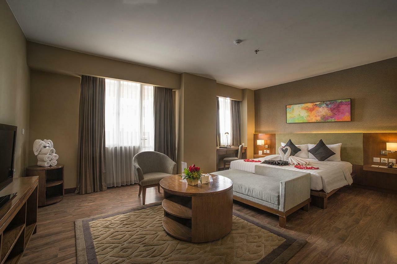 El Hotel Джакарта Экстерьер фото